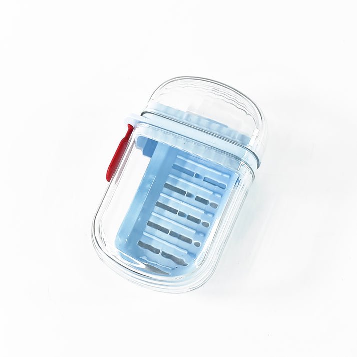05_2ba1488d-eecd-4ee9-9bca-2efc11967f77.jpg Unbreakable Travel Soap Case with Secure Lock (1 Pc) - Image 1